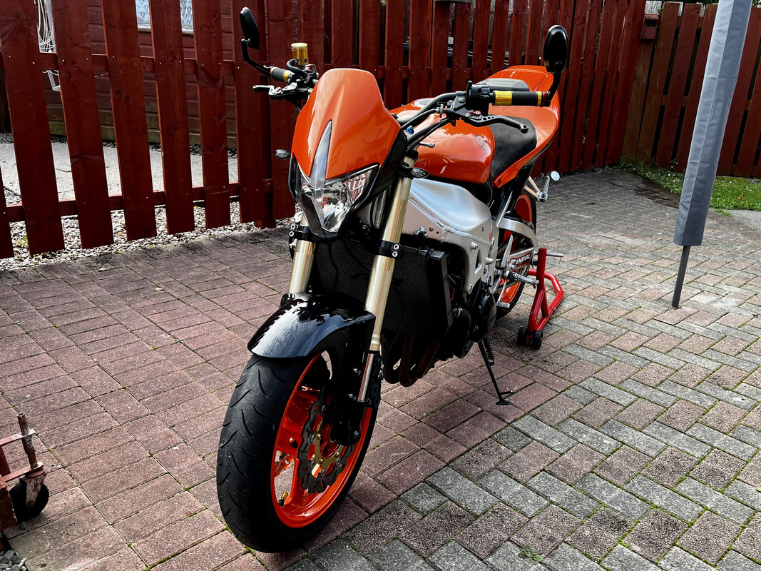 002744FA-2249-4ADF-8487-D57B6FE23650