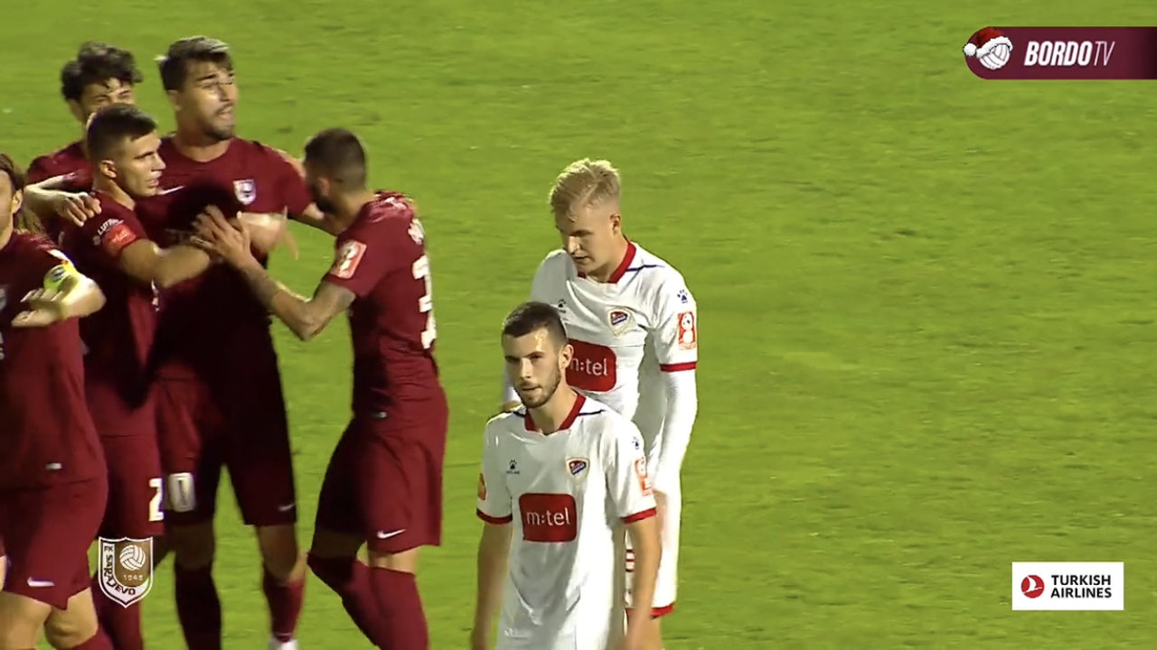 BD70E796-B2FD-4A01-A7EF-C3855EE2082C