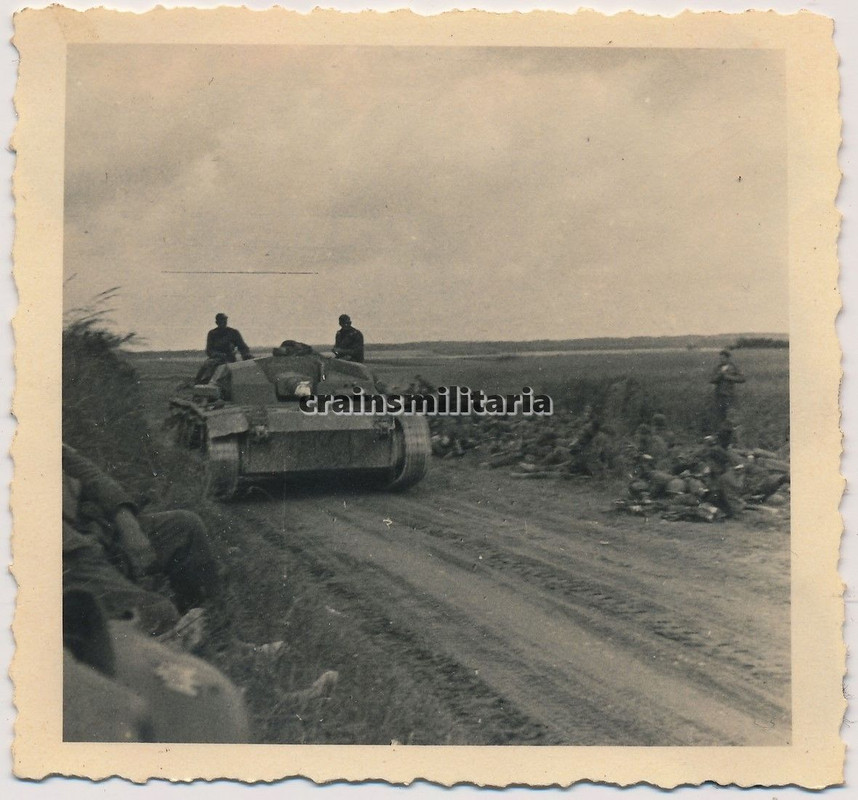 Orig. Foto Vormarsch StuG III Sturmgeschütz a.d.