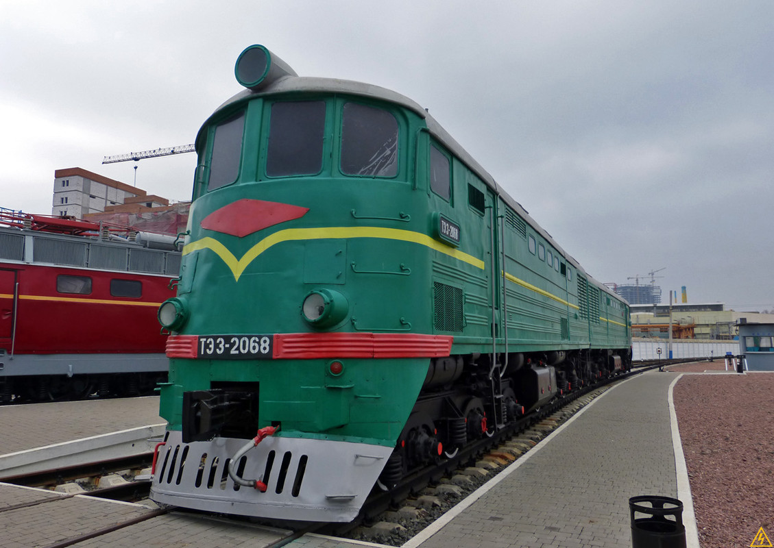 Rares et vieux trains - Page 4 Railway-museum-kyiv-ukraine-4