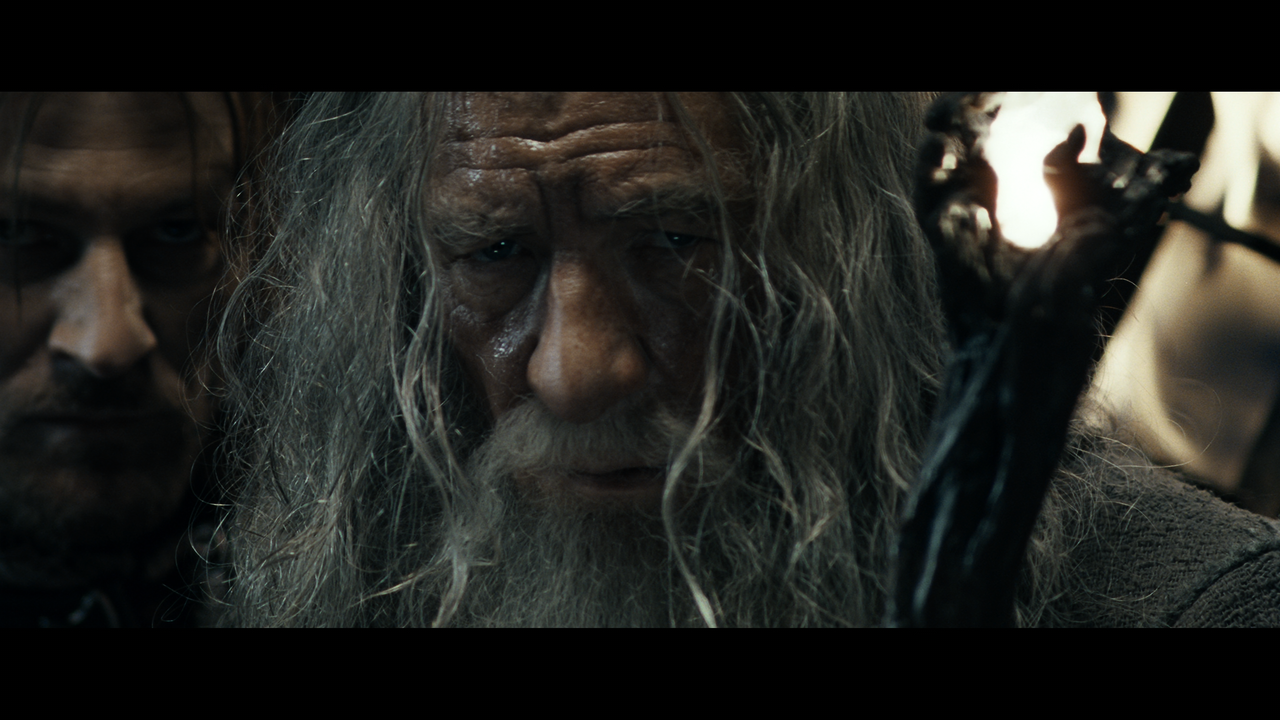 The Lord of the Rings- The Fellowship of the Ring (EXT.).mkv_snapshot_00.36.06_[2020.12.05_22.49.11]