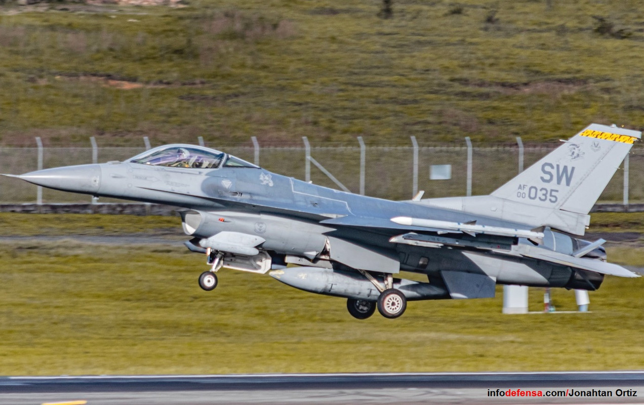 EEUU promociona sus cazas F-16 Block 50 en Colombia