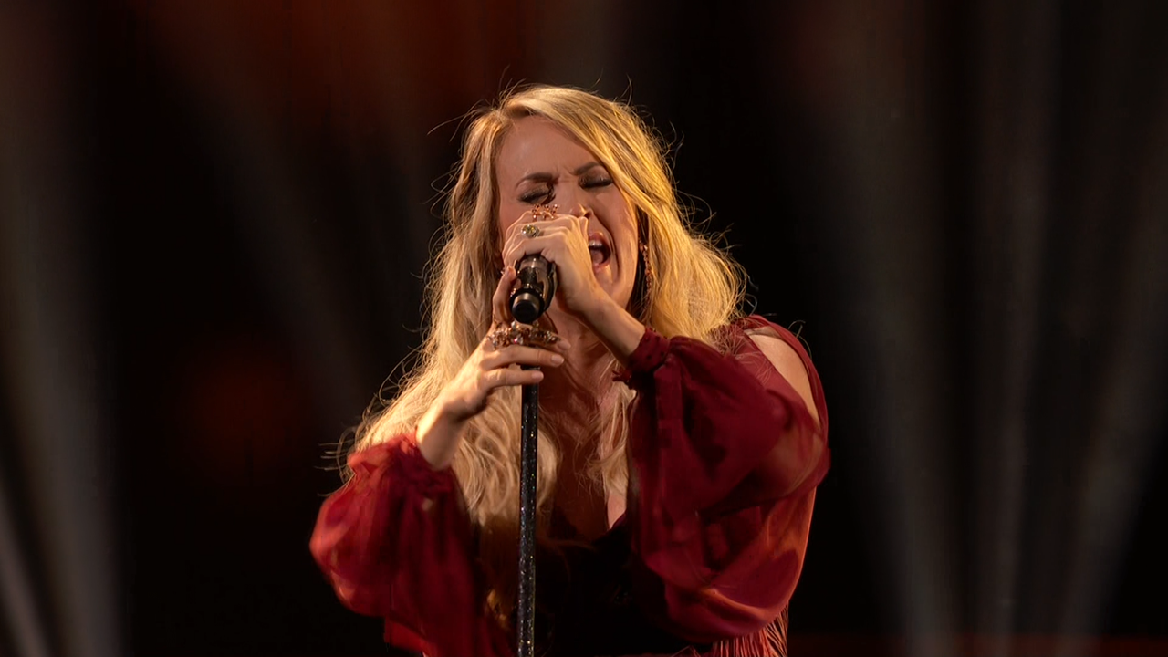 13.Carrie Underwood - Spinning Bottles.ts_snapshot_01.53.666