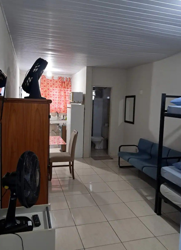 Sala de estar da kitnet Campinas