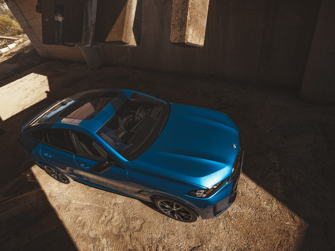 P90492423_highRes_the-new-bmw-x6-m60i-