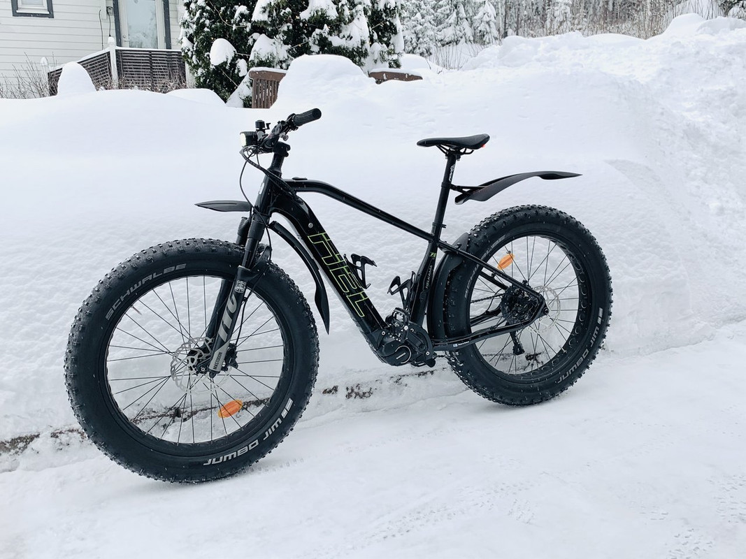 8D835164-8784-4DF0-B002-9732B3A8AC80