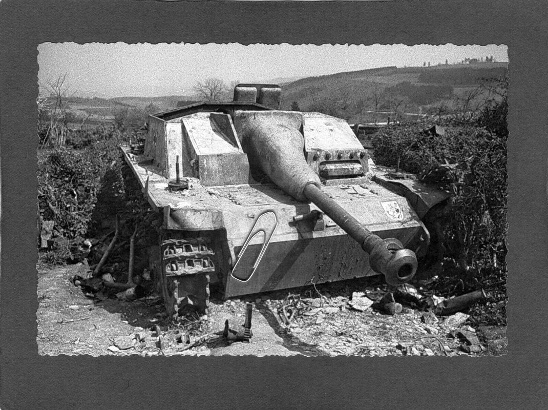 Foto Wehrmacht Panzer  StuG Sturmgeschütz .