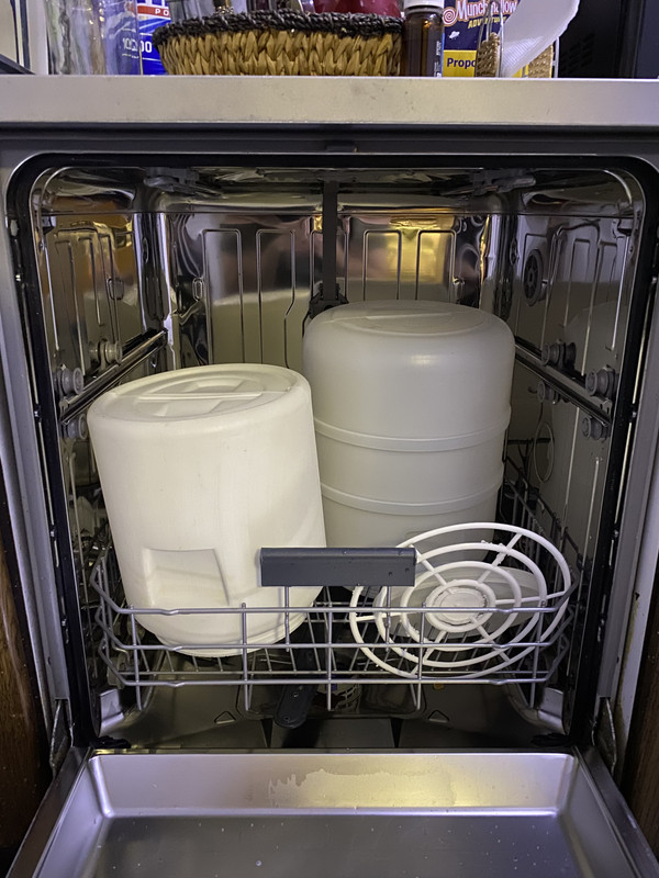 15AAB6A6-2C17-4C7B-A9FB-0F7F381CA3EE