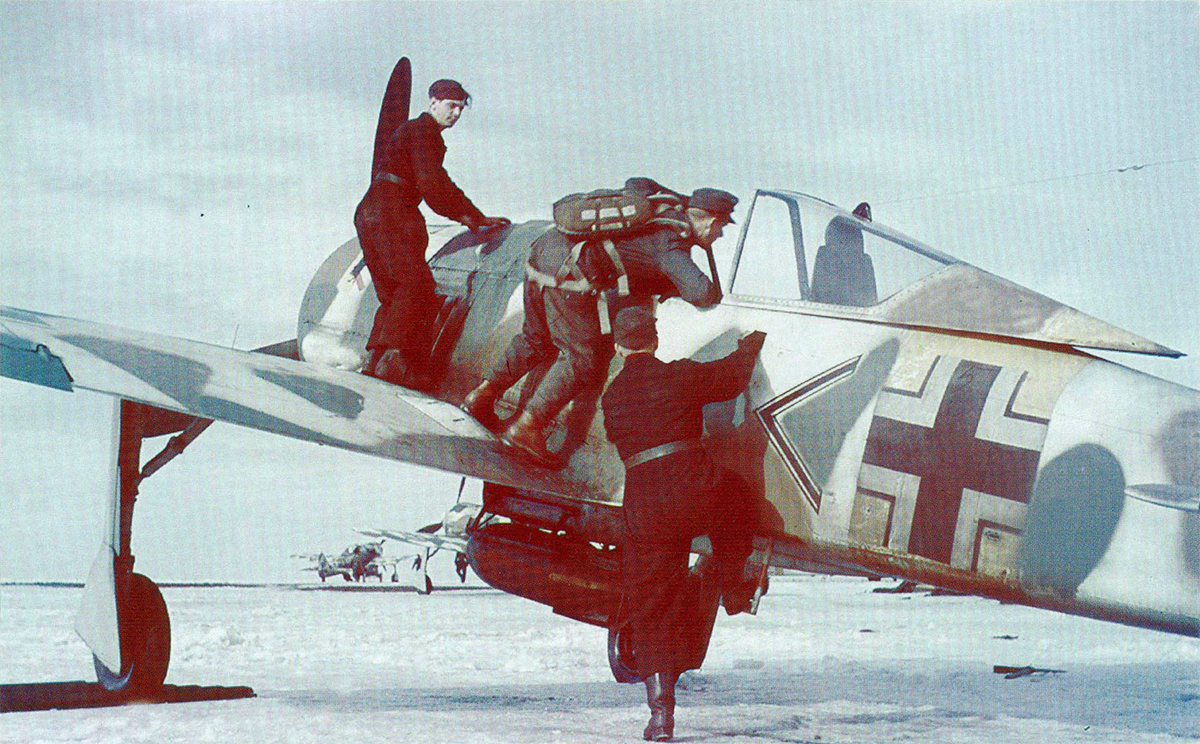 Focke-Wulf-Fw-190-A4-Stab-I-JG54-Russia-