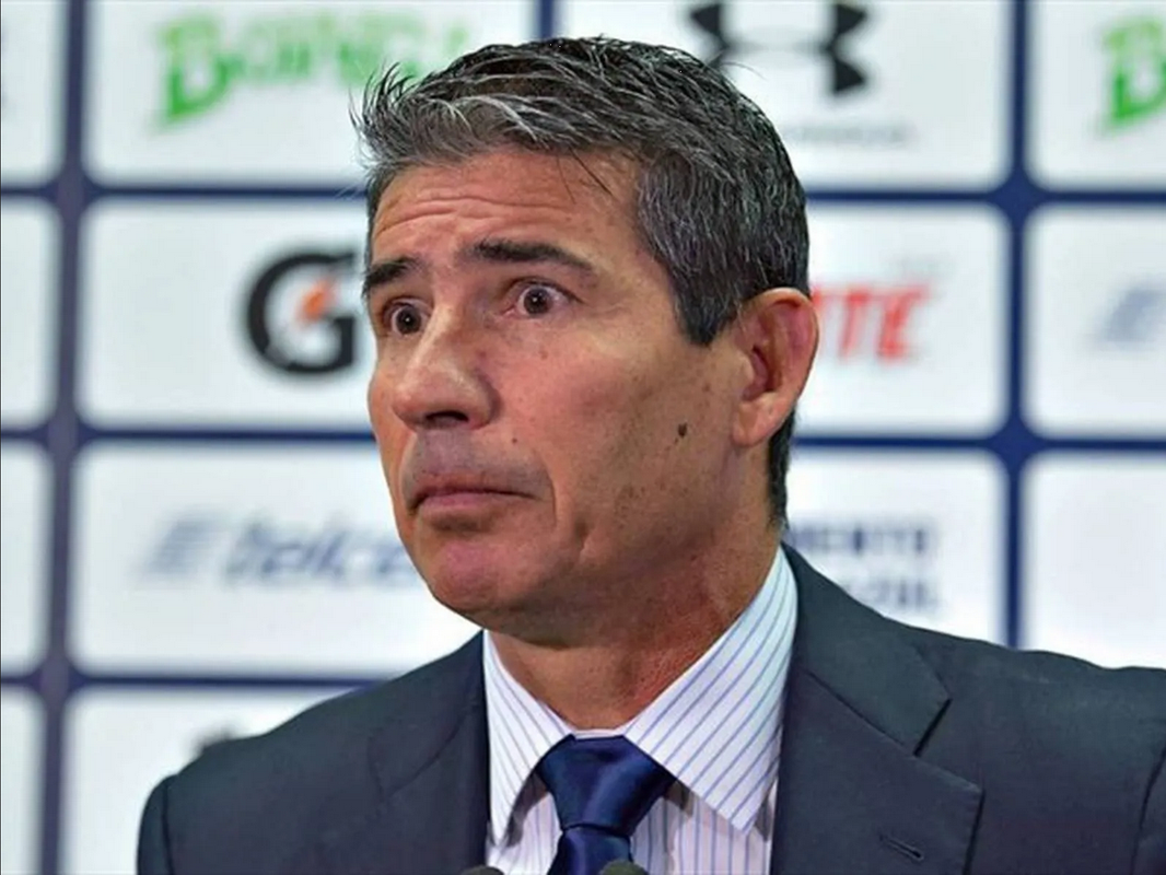 Yayo de la Torre advierte problemas internos de Chivas: ‘Algo grave ocurre’