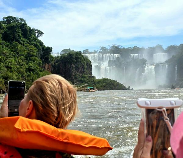 В джазе только девушки или аргентинско-бразильский калейдоскоп В джазе только девушки или аргентинско-бразильский калейдоскоп