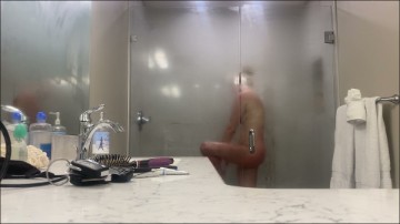 [Image: Voyeur18955113734.jpg]
