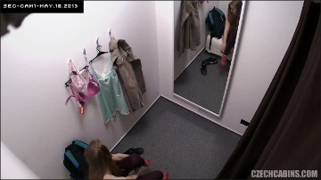 [Image: Voyeur27795122443.jpg]