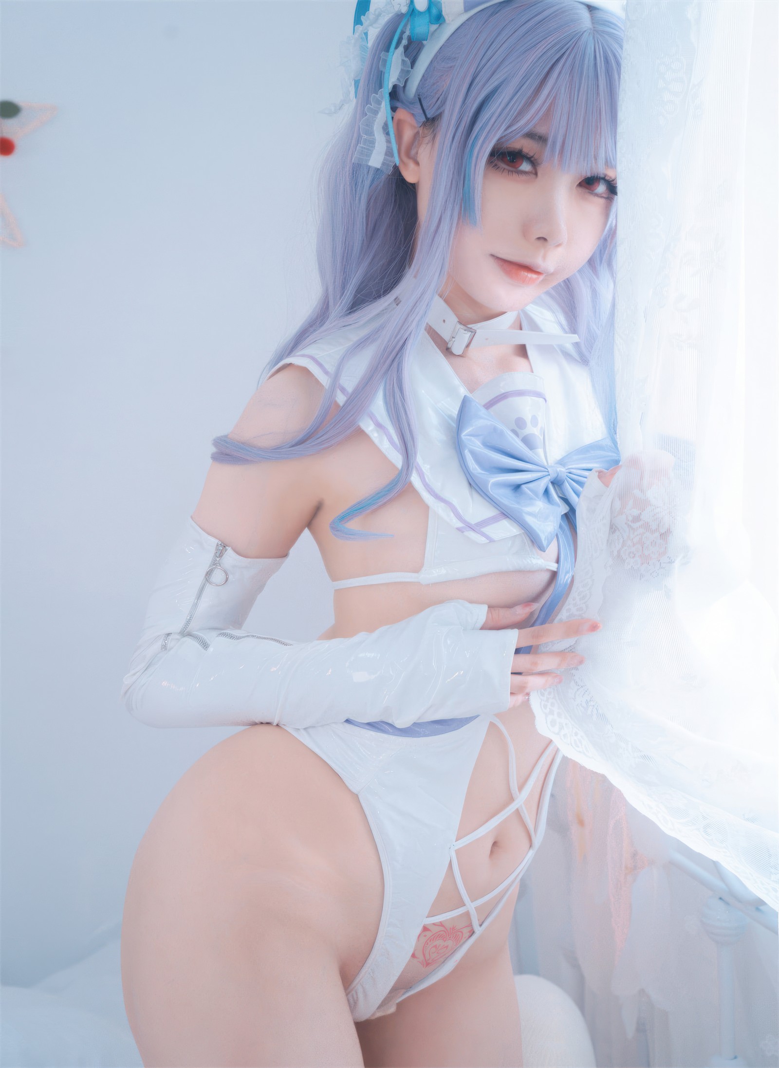 安食Ajiki 白猫猫写真集 – 可爱萌妹高清COS图 [48P-267M]插图1