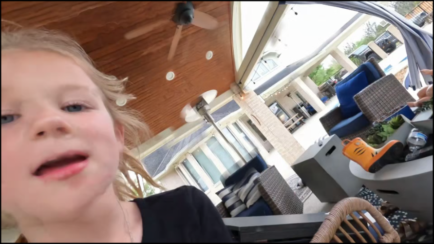 [Image: ellk4xyl88c7.png]