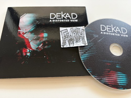 00-dekad-a-distorted-view-cd-2026.jpg