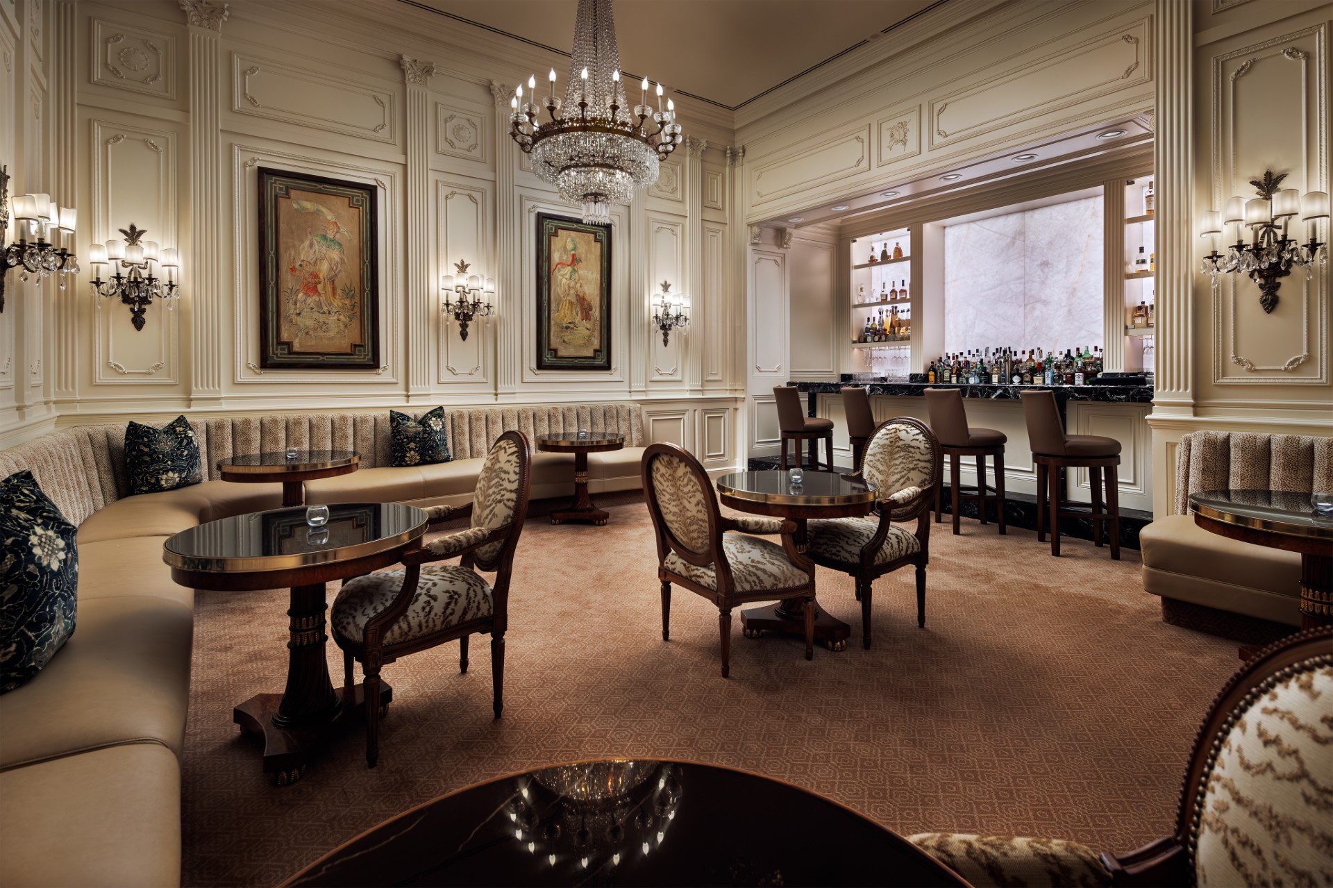 Bonne Vie Bar Interior