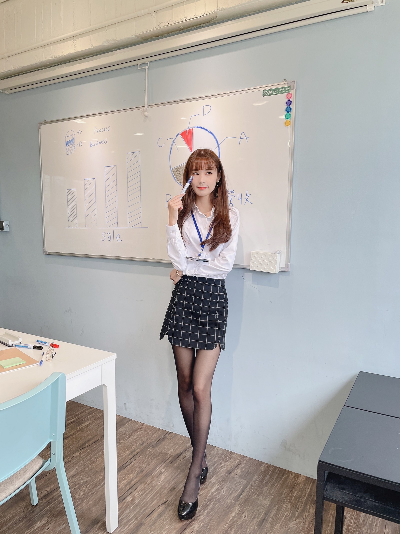 泥泥汝 OL 女郎 B 主题 写真＋视频合集｜高人气职业风作品（350P｜12V｜840MB）插图2