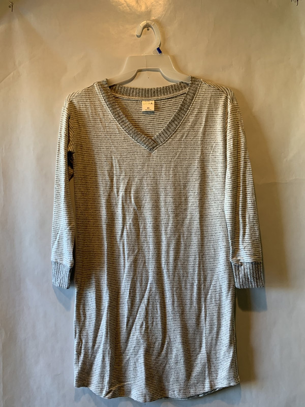 SOMA INTIMATES BRUSHED COZY LS SLEEPSHIRT RIBBION STRIPE BLACK AHITE AND GREY