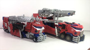 Siege-Leader-Optimus-Prime-10