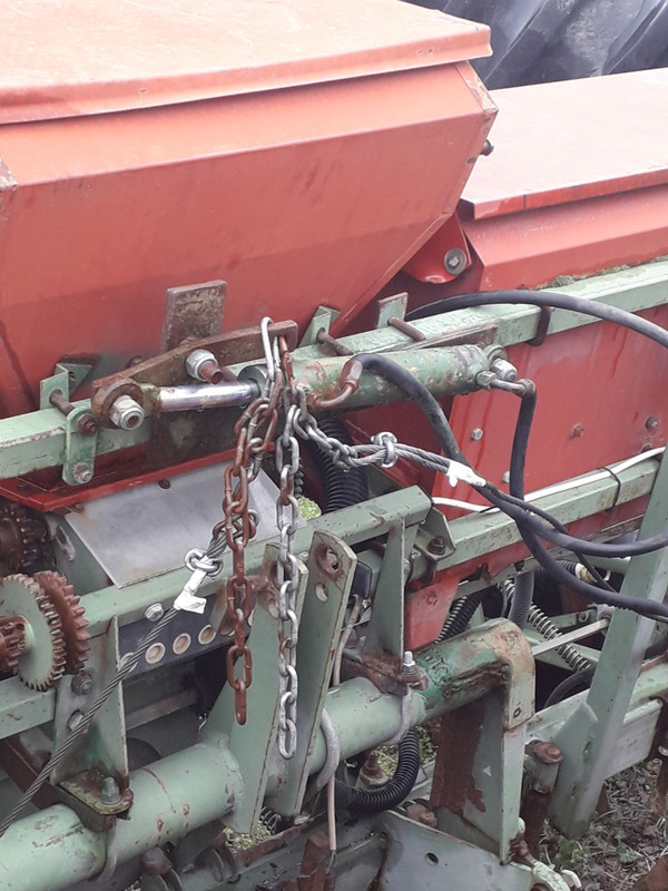 CB570375-339B-4184-A66D-5AF816771EF9