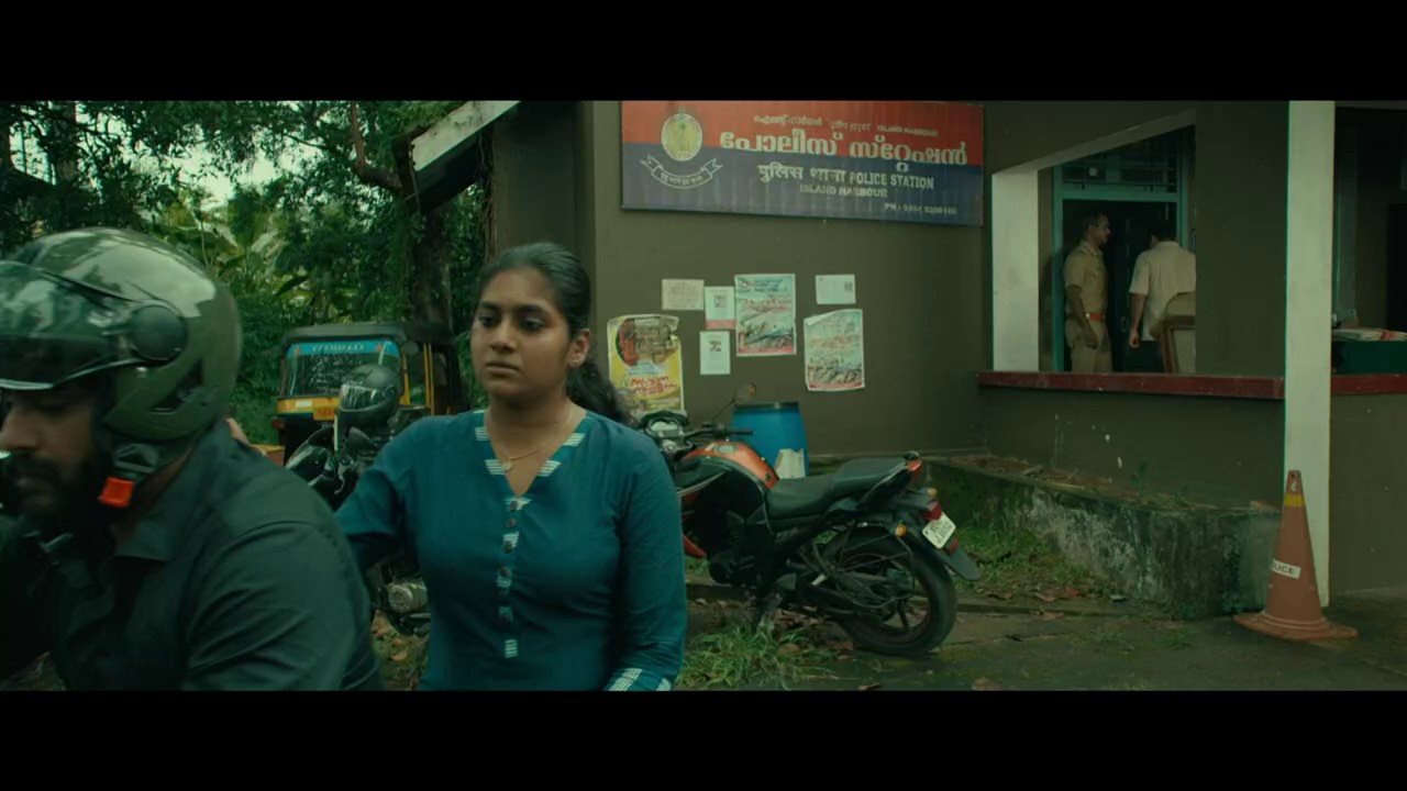 Innale-Vare-2022-Hindi-Multi-WEB-DL-720p-AVC-AAC-2ch-ESub-mkv-0006