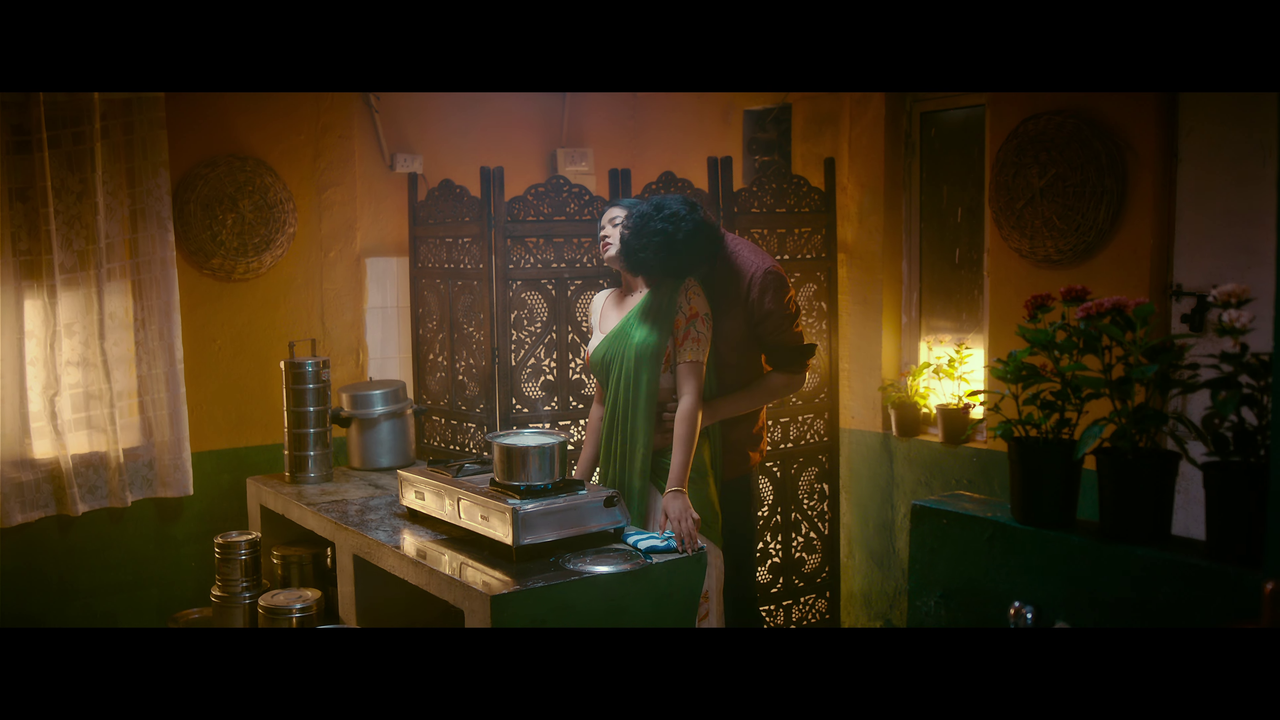 vlcsnap-2024-12-14-19h01m18s500