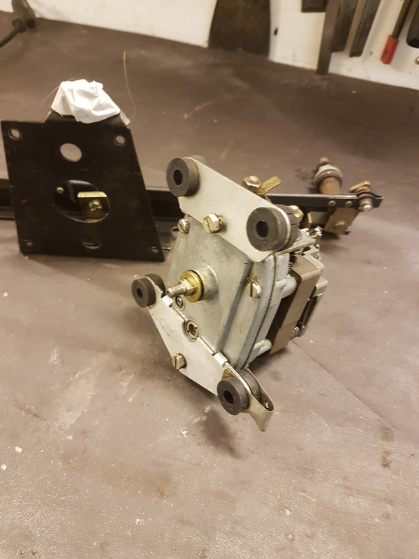 Essuie glace Moteur (4)