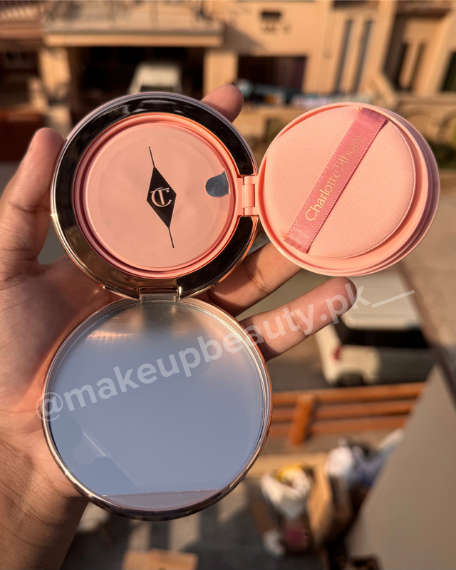 Charlotte tilbury Pillow talk Beautifying Flawless Silk blur Foundation. - image 4