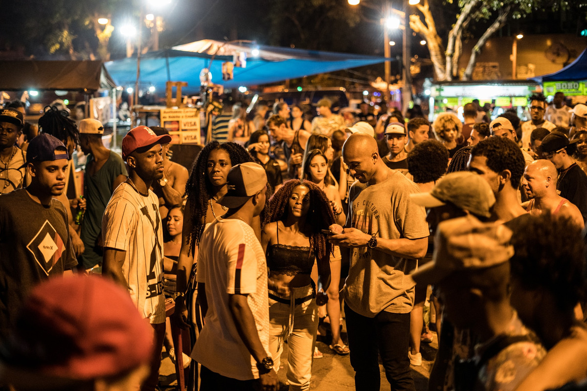 24C097F3-25D5-499C-9662-5748998C7F4A