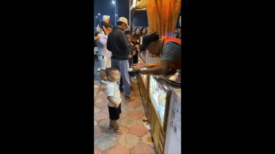 UNUSUAL-MEMES-COMPILATION-V202.gif