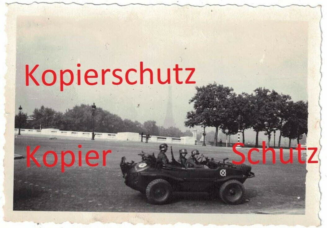 Foto VW Schwimmwagen Typ 166 Kübelwagen Special Troop Paris 1942
