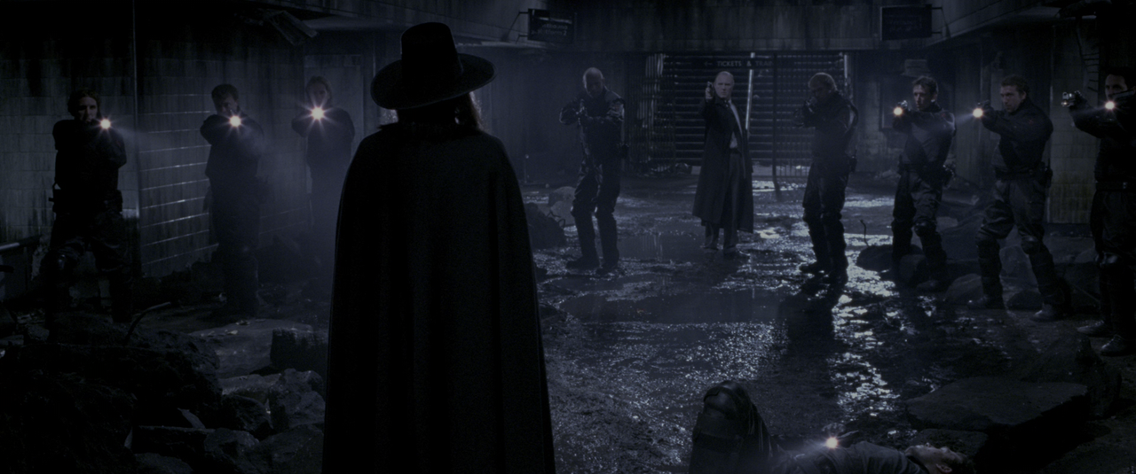 V per Vendetta (2006) [BluRay Rip 2160p HEVC 10bit-HDR ITA-ENG AC3-SUBS] [M@HD].mkv_snapshot_01.55.1
