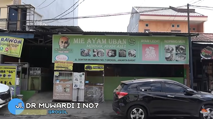 Warung Mie Ayam Uban.