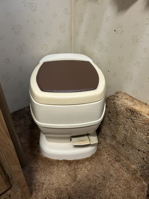 Motorhome toilet 1