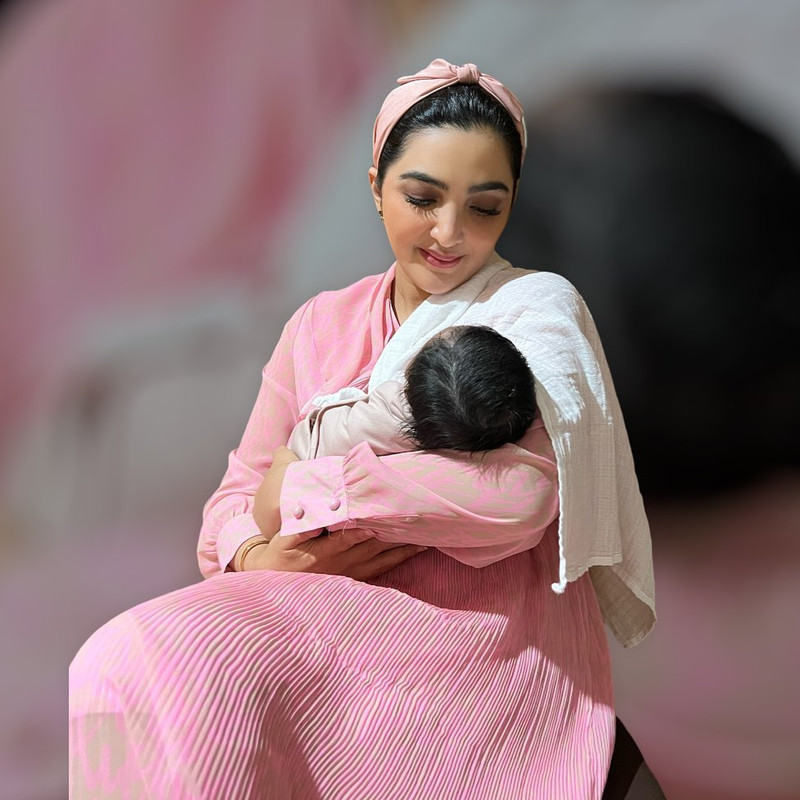 Momen Aurel Melahirkan