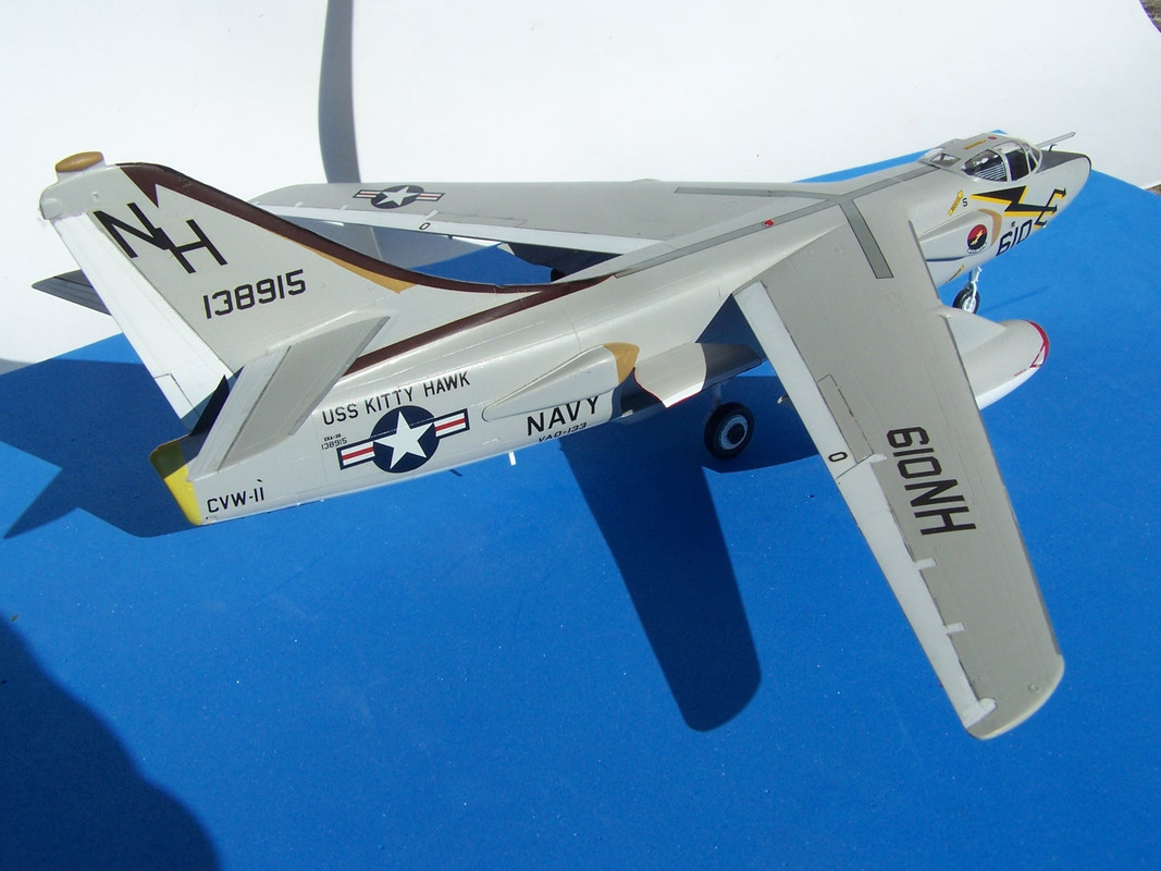 Hasegawa_Skywarrior_RS