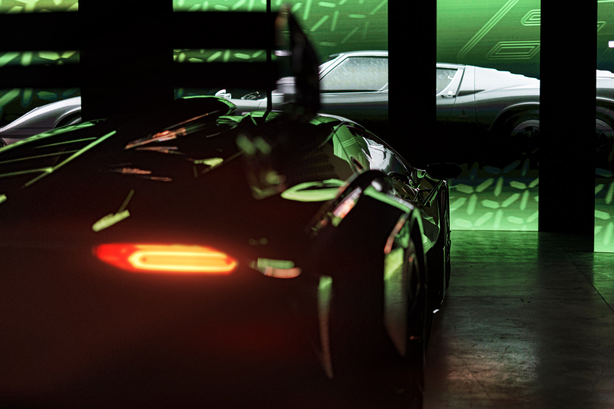 Lamborghini_Essenza_SCV12_15