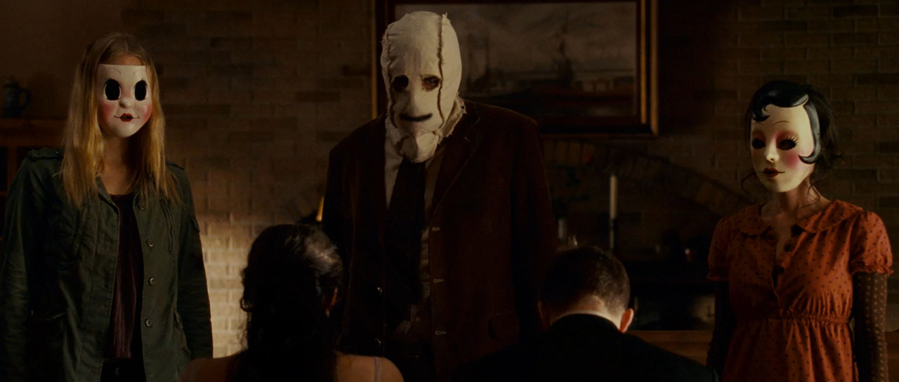 The Strangers 2008 BluRay [Hindi + English] 480p 720p ESub Screenshot