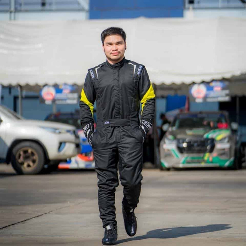 เอ็ม-เอกชาติ-อินฟูลชื่อดังสายกีฬาแข่งรถ