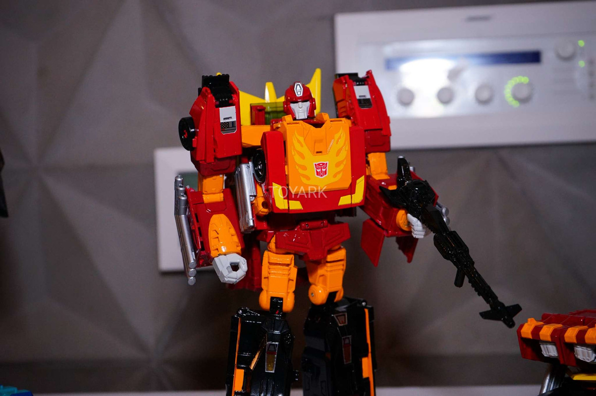 SDCC-2017-Hasbro-Transformers-Thurs-013