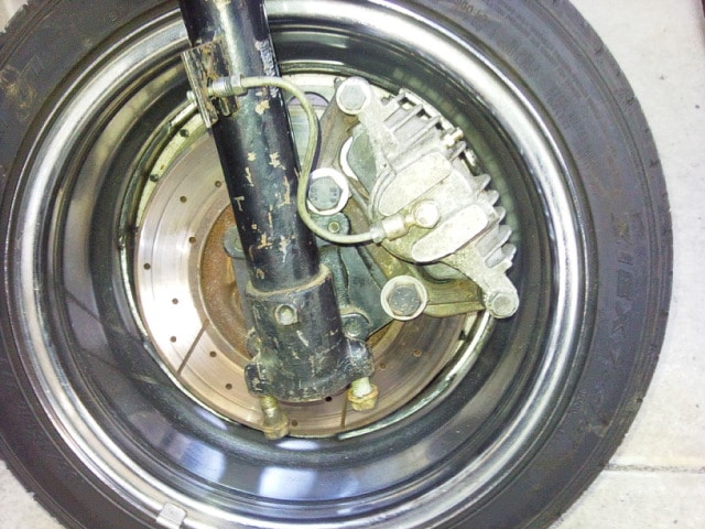 commodore calipers behide 14 modgies