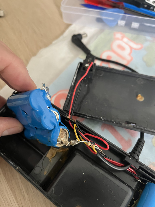 10F8BF11-3630-4341-86FB-5F751391FC5A