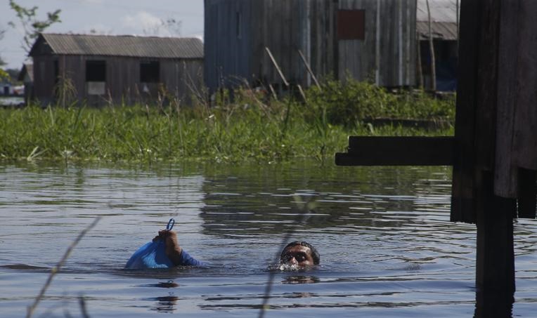 Inundaciones causan estragos en la selva amazónica de Brasil