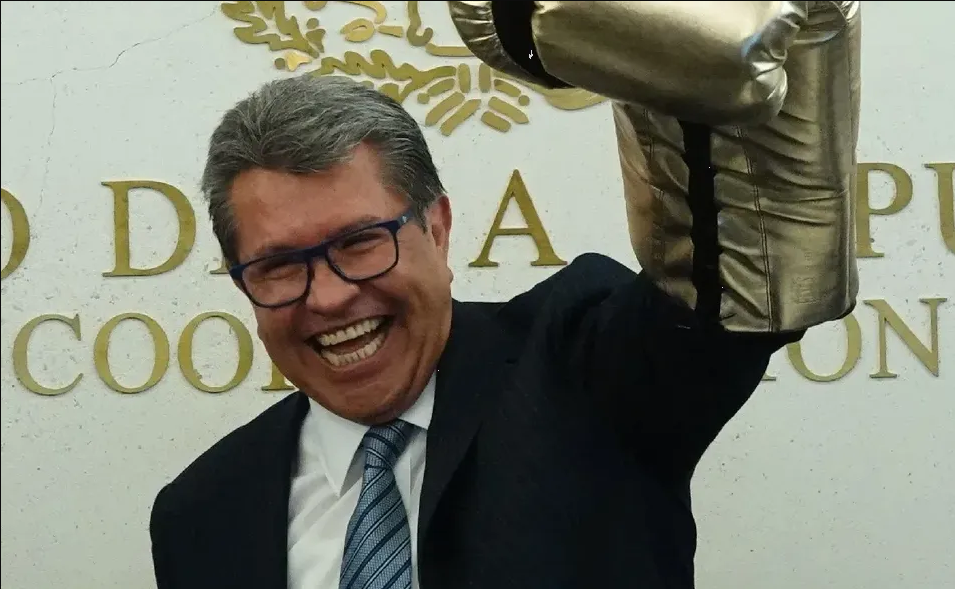 Ricardo Monreal asistirá a la marcha convocada por AMLO
