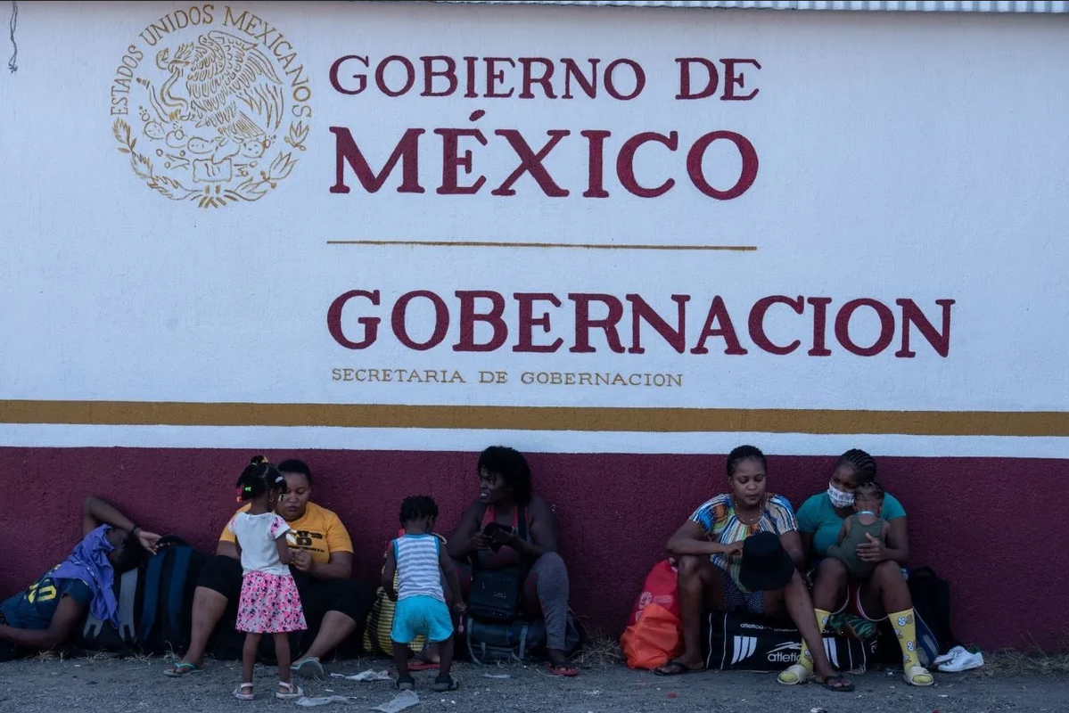 México otorga más de 80 mil tarjetas por razones humanitarias a migrantes