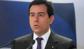 ΕΝΤΟΝΑ ΕΝΟΧΛΗΜΕΝΟΣ Ο ΜΗΤΑΡΑΚΗΣ. ΜΙΛΑ ΓΙΑ ΕΛΛΕΙΨΗ ΟΡΓΑΝΩΣΗΣ ΚΑΙ ΑΠΑΞΙΩΤΙΚΗ ΣΥΜΠΕΡΙΦΟΡΑ ΑΠΟ ΤΟΝ ΒΟΥΡΝΟΥ 