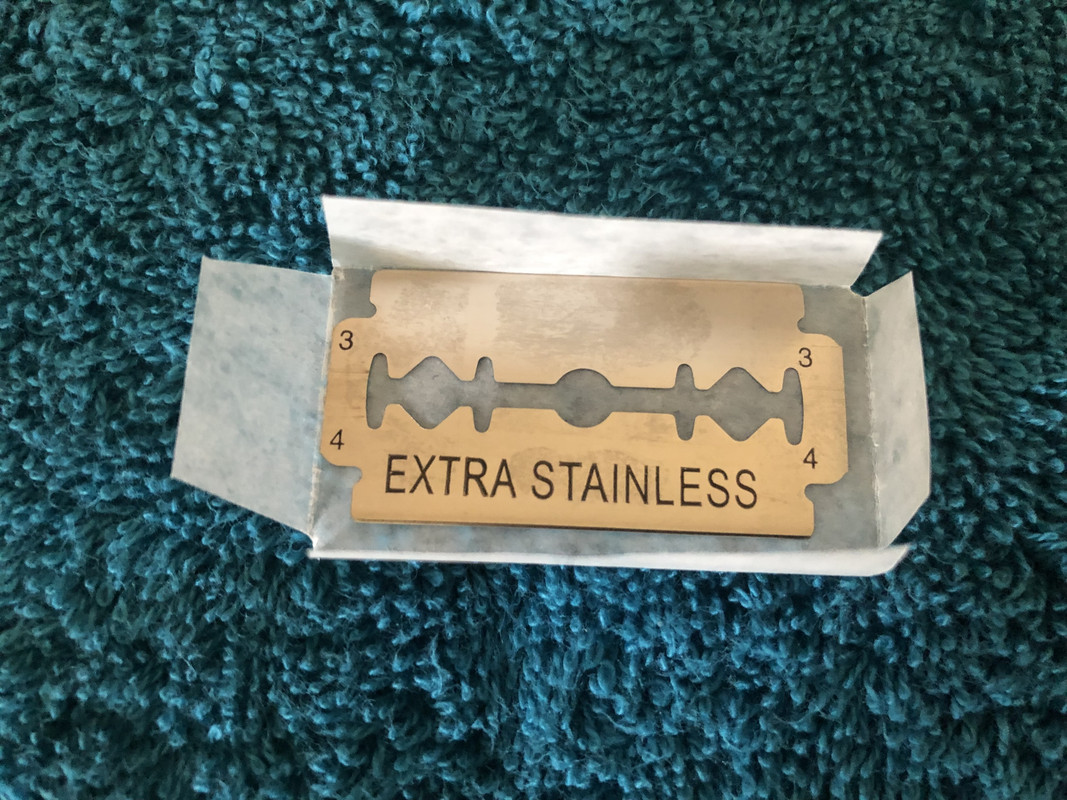 C924AFA6-2E52-4A84-ABA1-DB9F1F3360A2