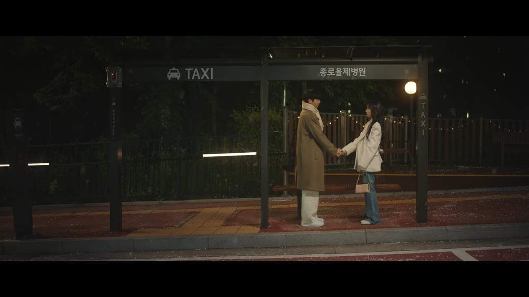 VS--Netflix-ResidentPlaybookE12Episode12-78’29”