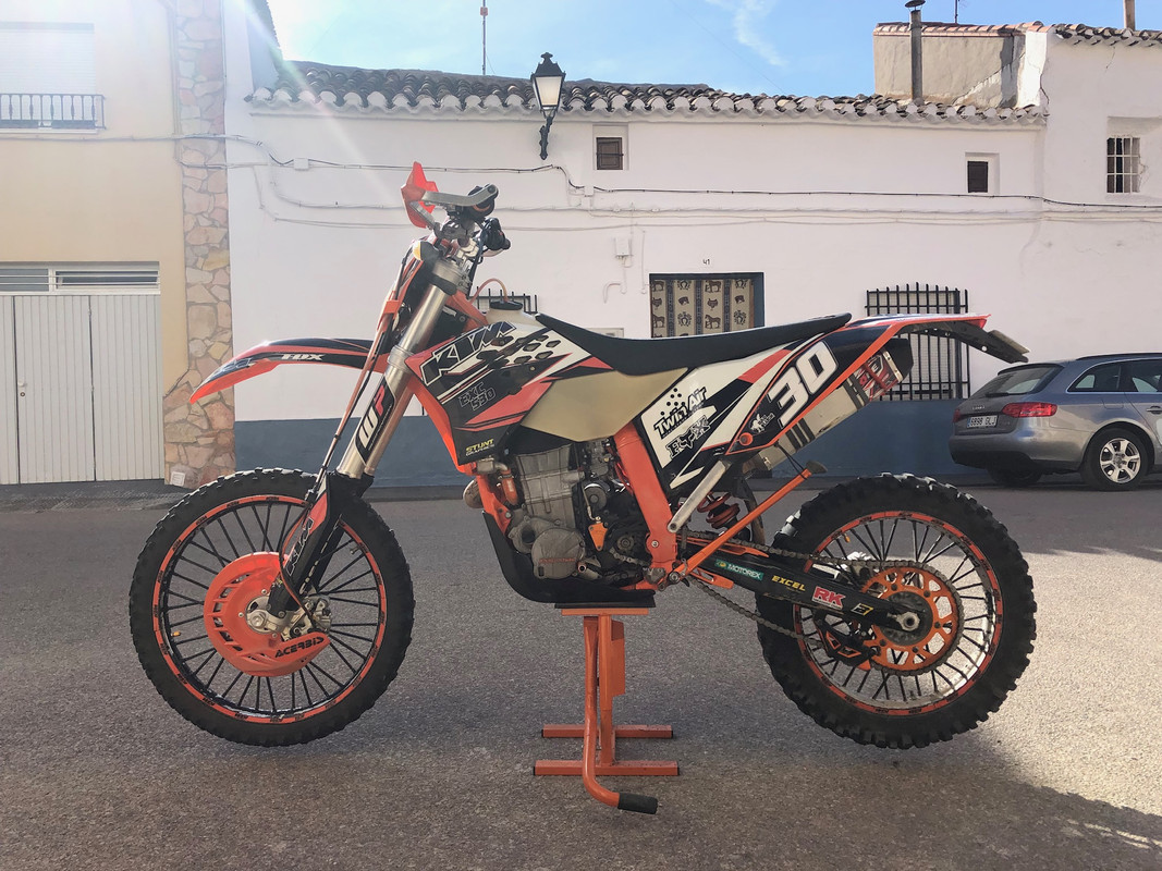 E09F2886-BEF6-4D06-B038-47C82FB812BE